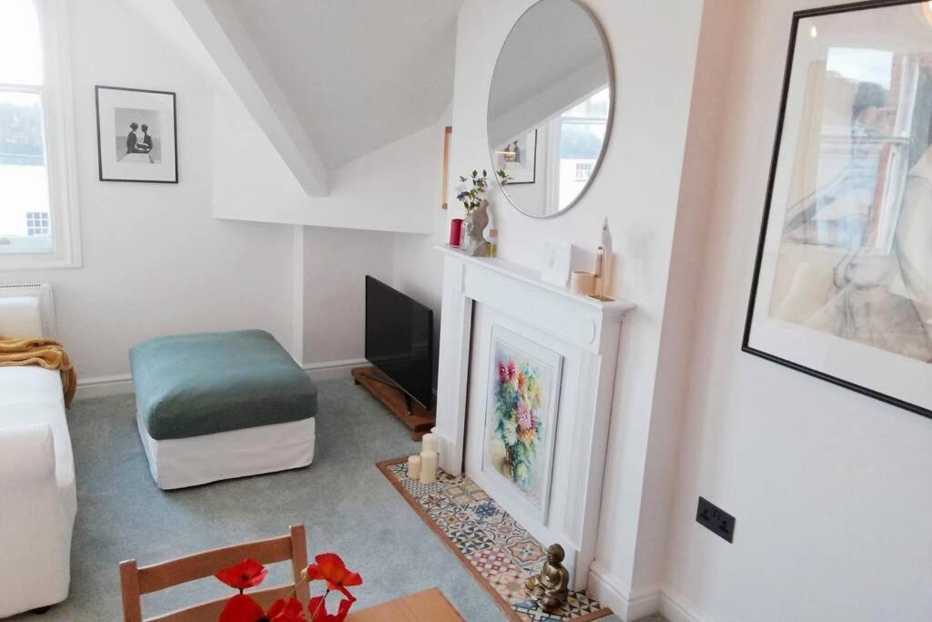 Cosy, Elegant Apartment In Heart Of Ludlow Town Exterior foto