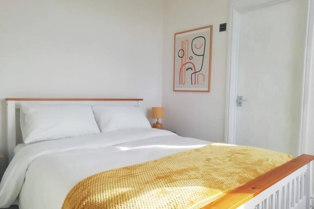 Cosy, Elegant Apartment In Heart Of Ludlow Town Exterior foto