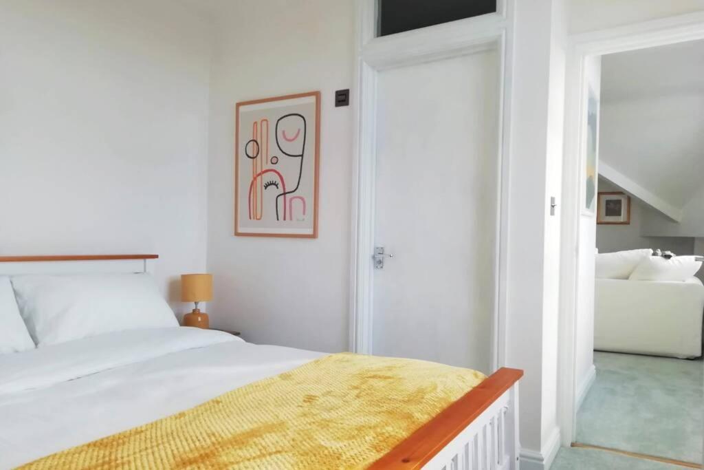 Cosy, Elegant Apartment In Heart Of Ludlow Town Exterior foto